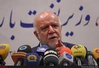 وزیر نفت گفت: ارزش تولیدات پتروشیمی به 40 میلیارد دلار می&zwnj;رسد.
